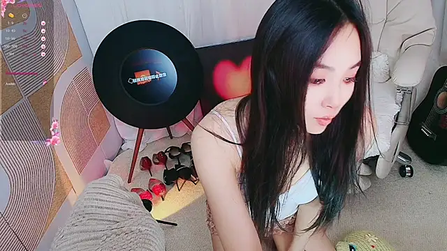 xiaotiantian-76 online show from November 11, 2025, 2:50 pm