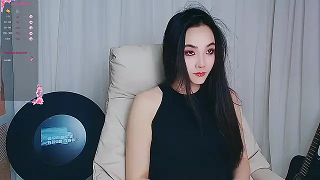 xiaotiantian-76 online show from November 14, 2025, 4:00 am