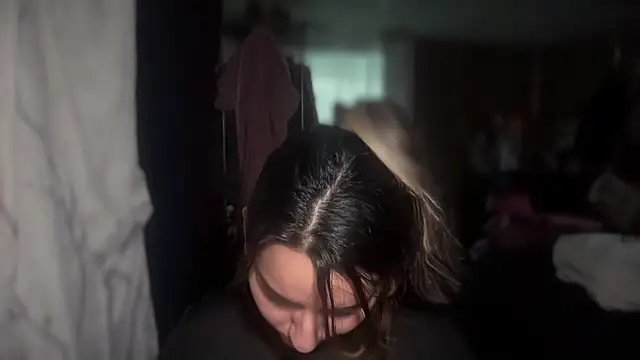 mamifresita online show from December 2, 2025, 12:27 am