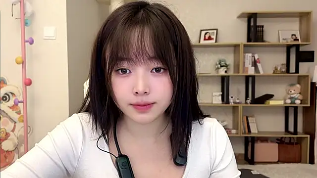 Chenjing0 online show from October 25, 2025, 2:41 am