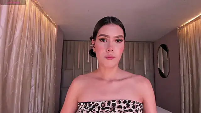 NiaSalvatore online show from March 4, 2025, 7:22 pm