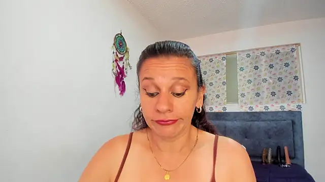 sofi saliva2511 online show from February 15, 2026, 6:59 pm