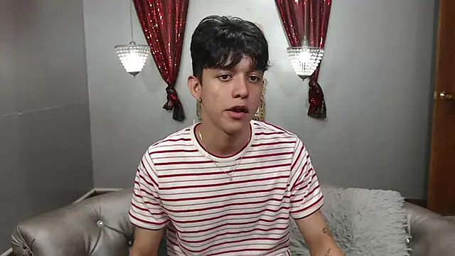 jisuscat online show from March 10, 2025, 7:10 am