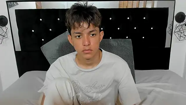 jisuscat online show from November 17, 2025, 8:47 pm