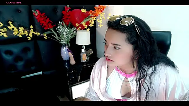 Carolaine01 online show from February 19, 2025, 9:36 pm