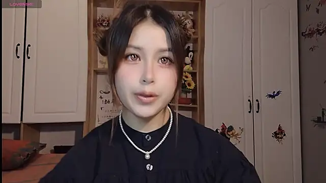 Lucky-xiuxiu online show from February 21, 2025, 1:11 am