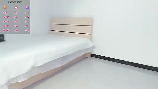 Lucky-xiuxiu online show from October 31, 2025, 2:18 pm