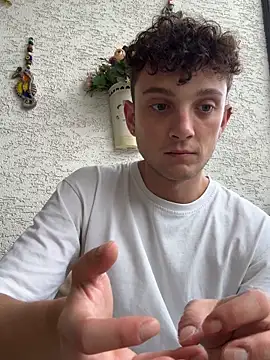 verici34 online show from October 13, 2025, 6:57 am