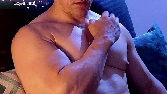 Snapshot of life_warrior chatting on December 19, 2024, 5:18 pm life warrior online show from December 19, 2024, 5:18 pm