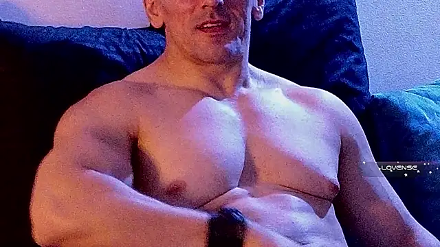 Snapshot of life_warrior chatting on March 19, 2025, 12:48 am life warrior online show from March 19, 2025, 12:48 am