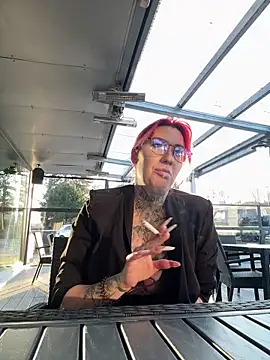 Mia-Fuchs online show from January 7, 2025, 2:51 pm