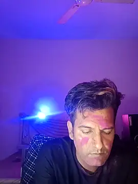 MAGNETICDADDY8 online show from March 14, 2025, 12:10 am