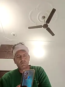 MAGNETICDADDY8 online show from March 15, 2025, 3:27 pm