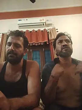 MAGNETICDADDY8 online show from September 17, 2025, 6:09 pm