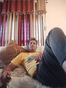 MAGNETICDADDY8 online show from October 15, 2025, 9:20 am