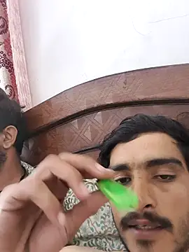 MAGNETICDADDY8 online show from November 24, 2025, 7:13 pm