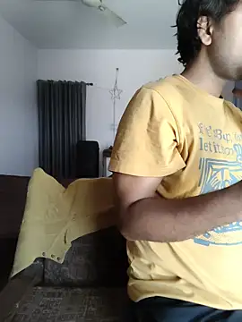 Snapshot of MAGNETICDADDY8 chatting on March 26, 2026, 7:47 am MAGNETICDADDY8 online show from March 26, 2026, 7:47 am