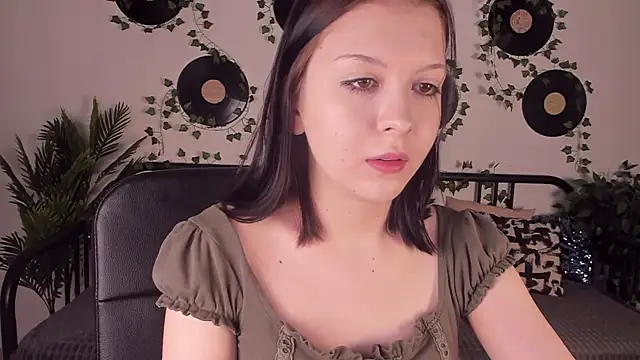 Snapshot of AmeliaVon chatting on February 7, 2025, 11:56 am AmeliaVon online show from February 7, 2025, 11:56 am