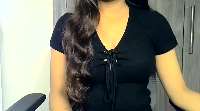 SIYA MAVI online show from March 4, 2025, 7:41 am