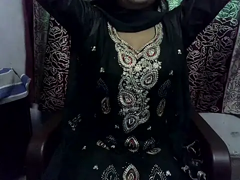 SIYA MAVI online show from March 6, 2026, 3:36 am