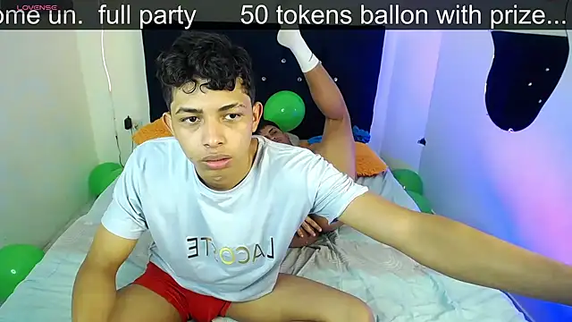 twinkmilk  online show from January 27, 2025, 3:39 pm