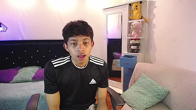 twinkmilk  online show from March 7, 2025, 12:37 am