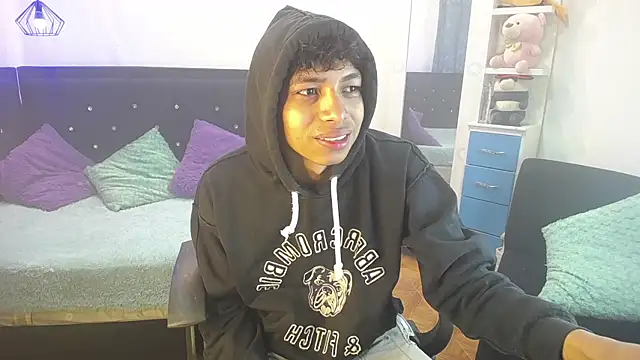 twinkmilk  online show from March 7, 2025, 2:12 pm