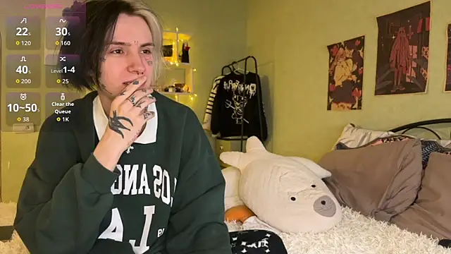 VeryRare TwinS online show from October 31, 2025, 8:21 pm