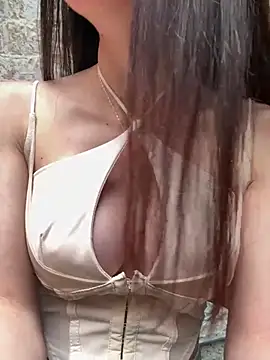 Maddy Jones online show from January 24, 2025, 8:11 pm