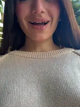 Maddy Jones online show from January 31, 2025, 8:01 pm