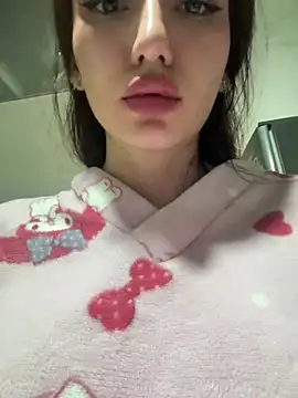 Maddy Jones online show from February 15, 2025, 4:25 am