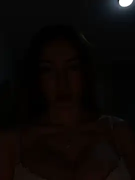 Maddy Jones online show from November 18, 2025, 1:00 am