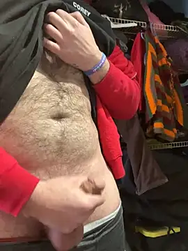 Snapshot of coreyl9718 chatting on February 19, 2025, 7:38 pm coreyl9718 online show from February 19, 2025, 7:38 pm