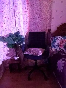 Angelnirvanaa online show from April 17, 2026, 8:06 am