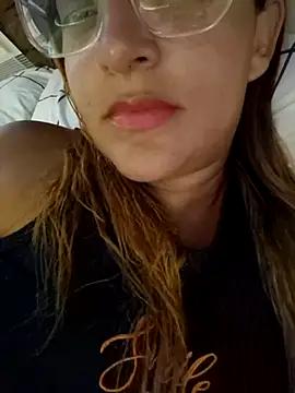 Snapshot of AliceRuivinha2 chatting on February 24, 2025, 9:09 pm AliceRuivinha2 online show from February 24, 2025, 9:09 pm