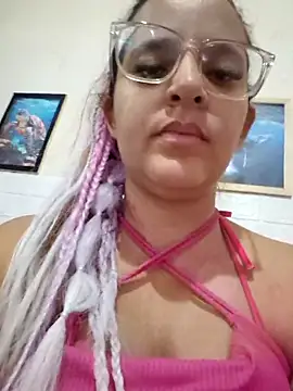Snapshot of AliceRuivinha2 chatting on September 11, 2025, 8:14 am AliceRuivinha2 online show from September 11, 2025, 8:14 am