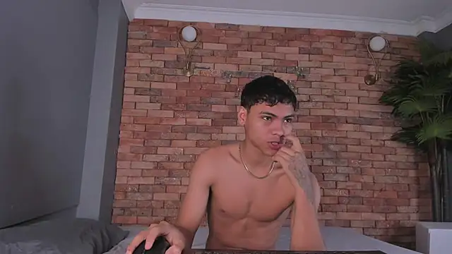 Snapshot of adam_piarse01 chatting on November 27, 2025, 10:56 pm adam piarse01 online show from November 27, 2025, 10:56 pm