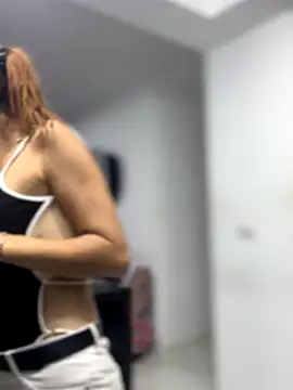 Samantha bigboobs online show from October 2, 2025, 10:50 pm