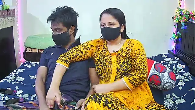 Hot Nila online show from February 15, 2026, 3:47 am