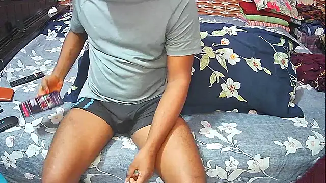 Hot Nila online show from April 6, 2026, 3:15 am