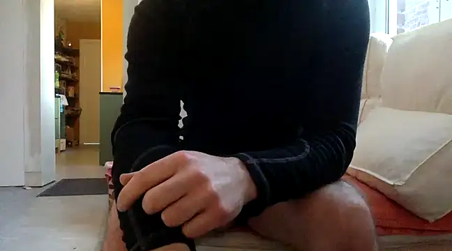 coquin5995 online show from February 18, 2025, 7:10 am