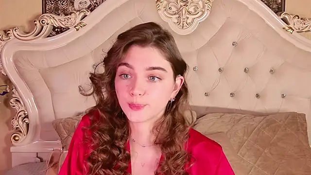 Snapshot of VITA_TESS chatting on October 4, 2025, 6:00 am VITA TESS online show from October 4, 2025, 6:00 am
