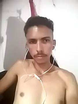 MagrinhoSaradoo online show from February 12, 2025, 2:45 am