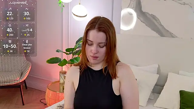 Snapshot of EllieGarson chatting on June 4, 2026, 5:19 pm EllieGarson online show from June 4, 2026, 5:19 pm