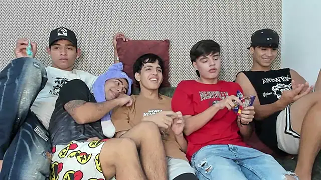 jhoseth sexxx18 online show from February 6, 2025, 7:07 pm