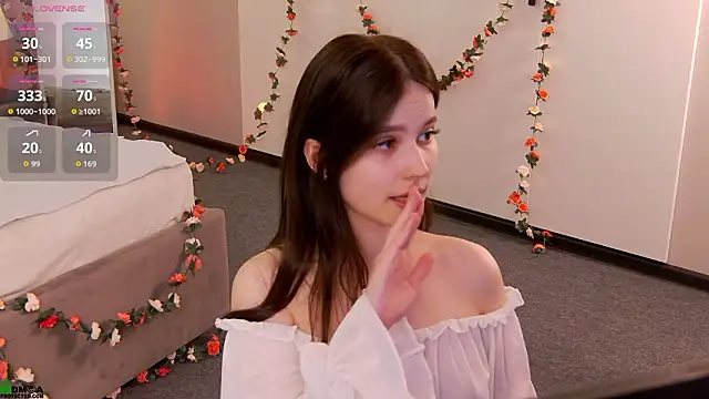 Rina Red online show from March 22, 2026, 1:42 am