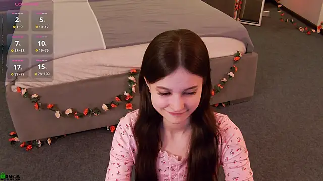 Rina Red online show from April 5, 2026, 1:36 am