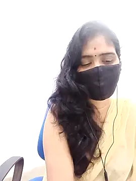 Snapshot of Lucky-Deepthi chatting on September 28, 2025, 12:27 am Lucky-Deepthi online show from September 28, 2025, 12:27 am