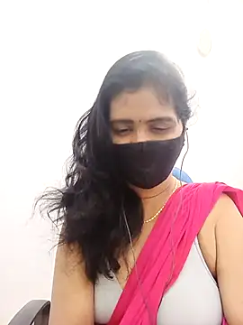 Lucky-Deepthi online show from November 17, 2025, 8:14 pm