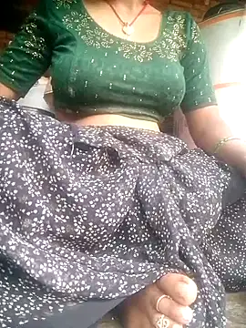 Amaya Bajwa online show from October 6, 2025, 3:15 am